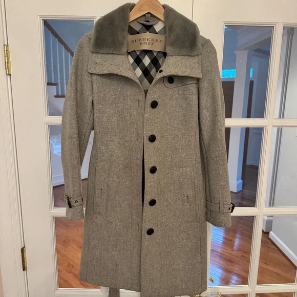 Authentic Burberry Wool Coat with Fur Collar Gray Size 4 - Picture 2 of 8